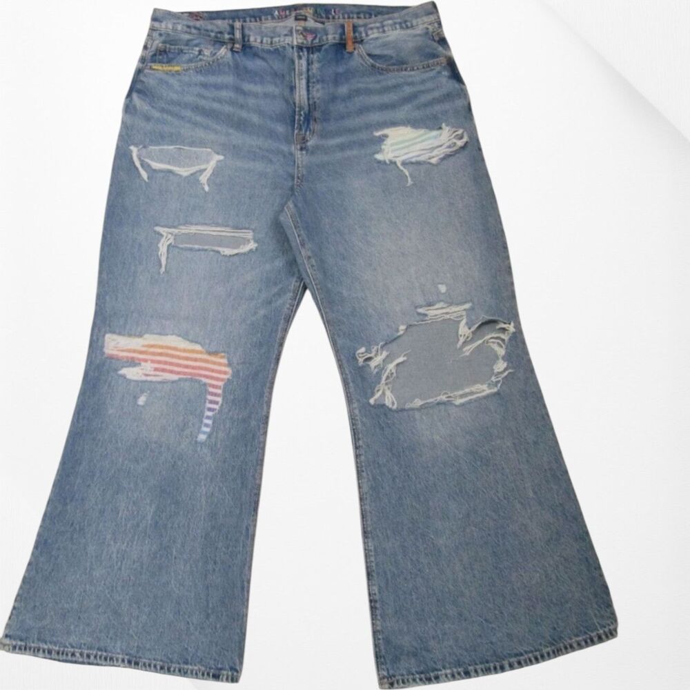 American Eagle Pride Strigid Ripped Low-Rise Baggy Flare X-Short Jeans 8